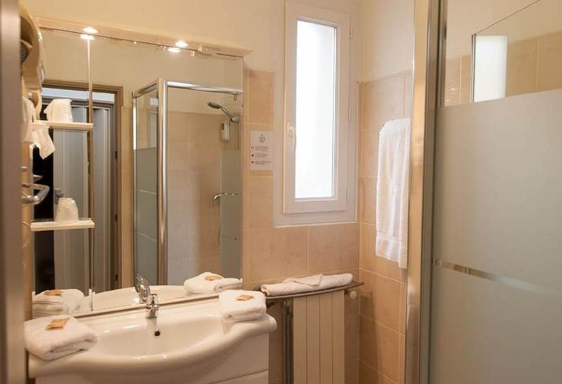 Отель Sainte Anne   Apt