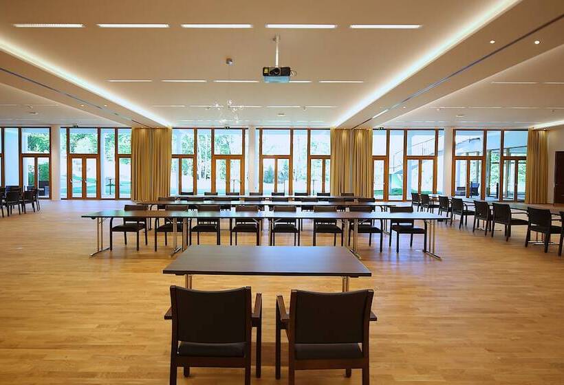 בית מלון כפרי Schlosspark Mauerbach   Adults Only