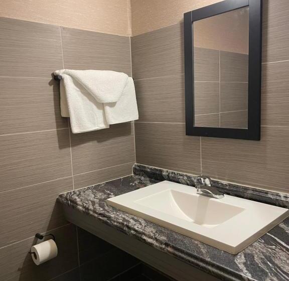 호텔 Scottish Inn Near The Falls And Casino