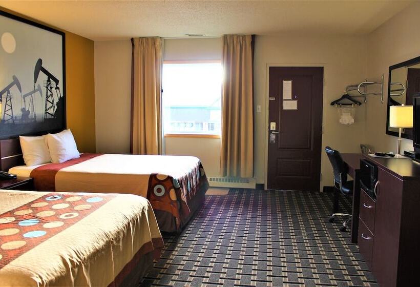 فندق Super 8 By Wyndham Fox Creek