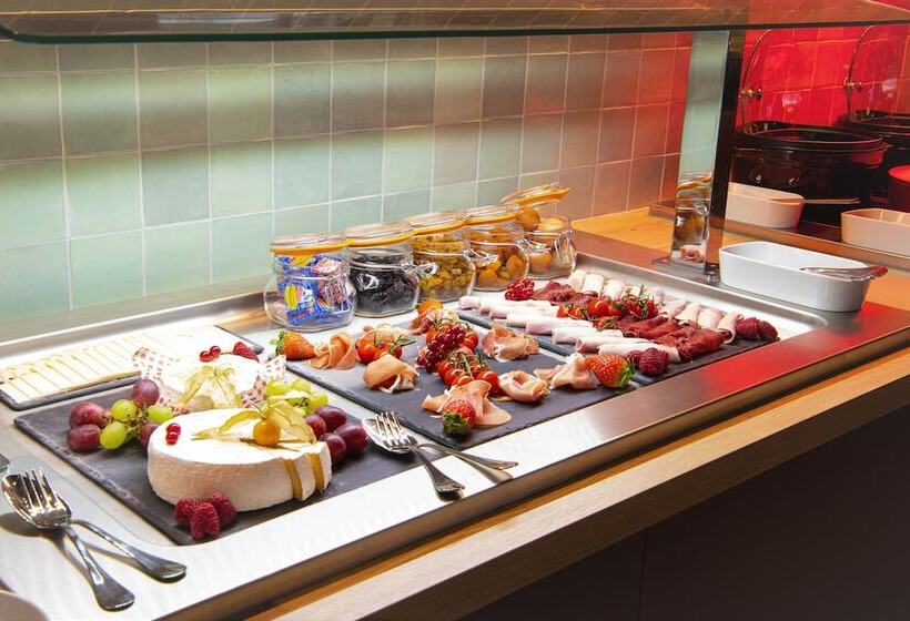 هتل Padja Hôtel & Spa Vannes