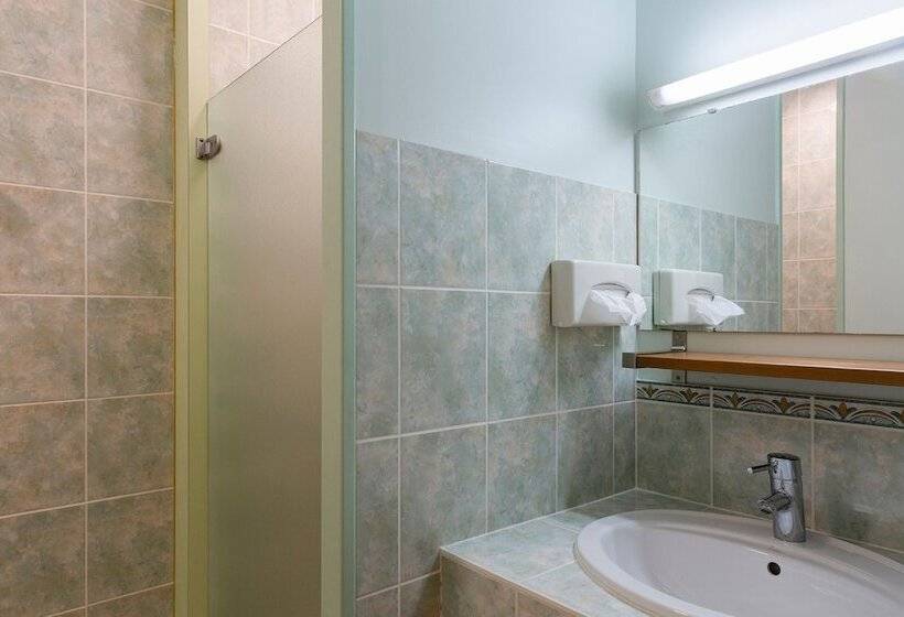 Отель The Originals City, Logis D Elbée, Cholet Nord