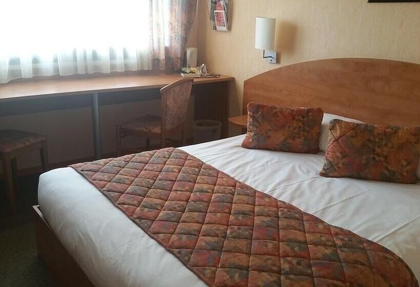 Отель The Originals City, Logis D Elbée, Cholet Nord