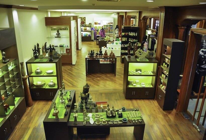 ホテル The Privilege Floor By Borei Angkor