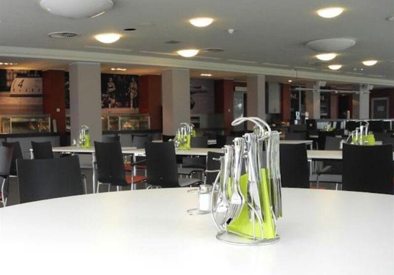 Отель Sportforum