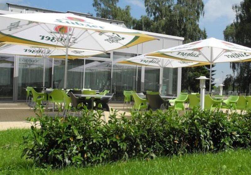 Отель Sportforum