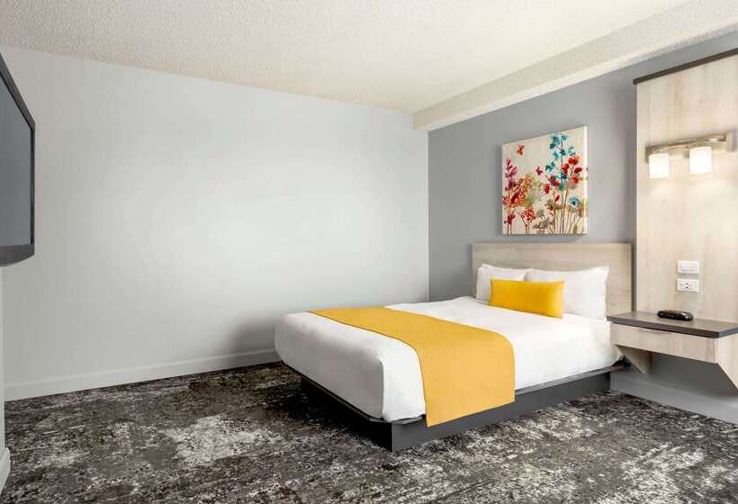 ホテル Travelodge By Wyndham Alma