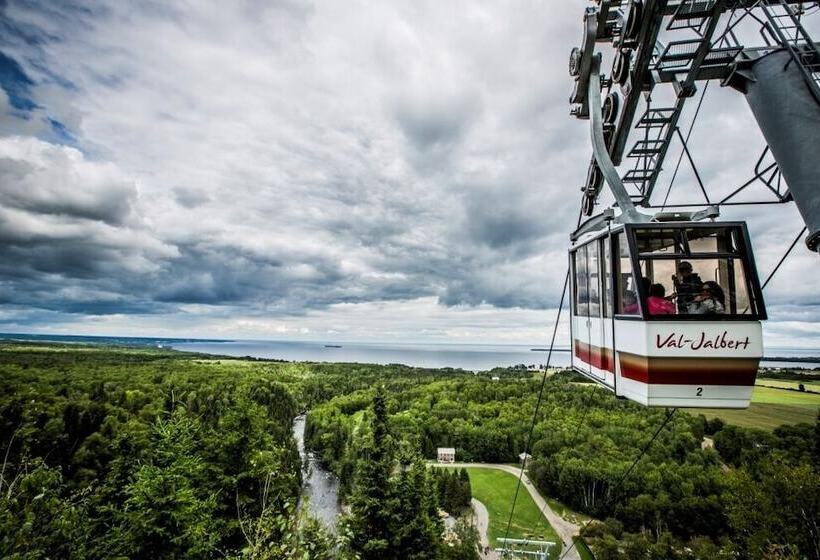 ホテル Travelodge By Wyndham Alma