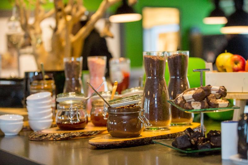 Отель Tulip Inn Eindhoven Airport