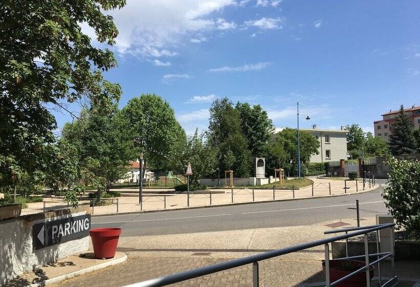 ホテル Val De Saone Lyon Caluire Rillieux