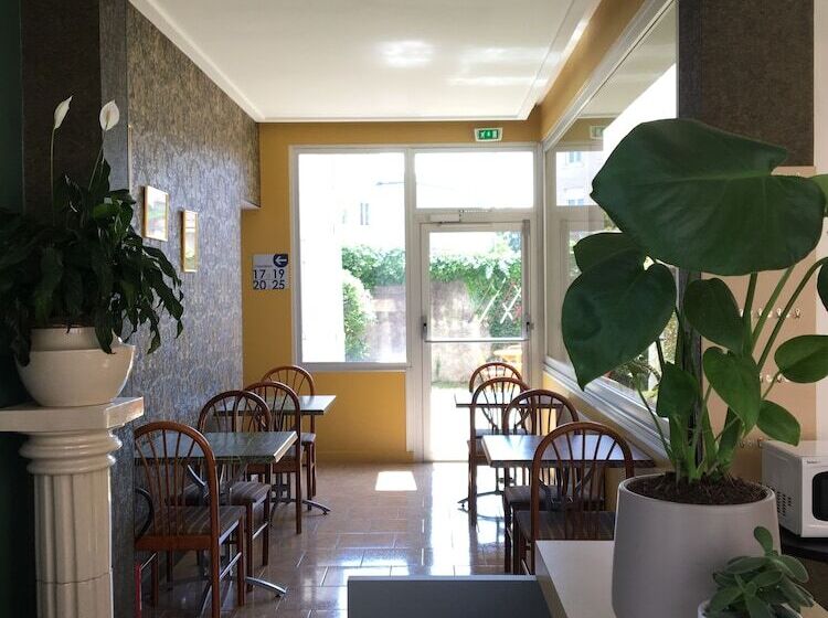 ホテル Val De Saone Lyon Caluire Rillieux