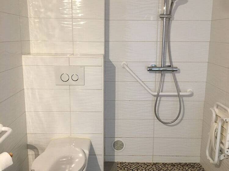 ホテル Val De Saone Lyon Caluire Rillieux