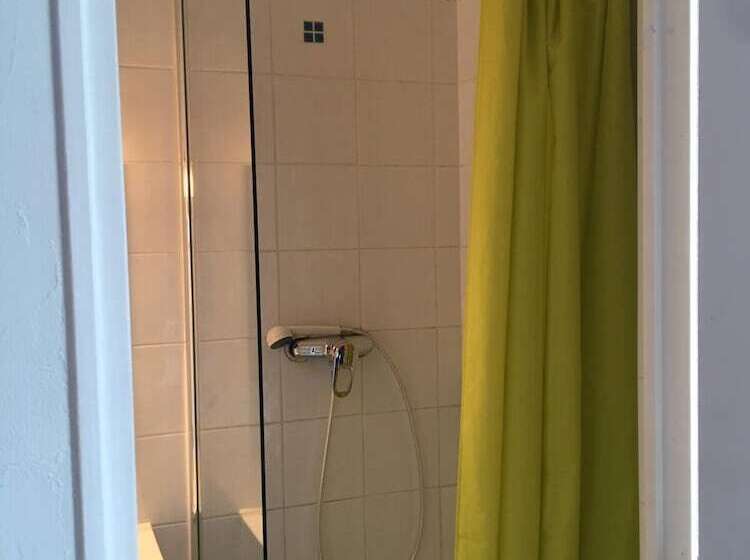 ホテル Val De Saone Lyon Caluire Rillieux