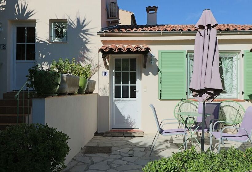 فندق Villa Roseraie