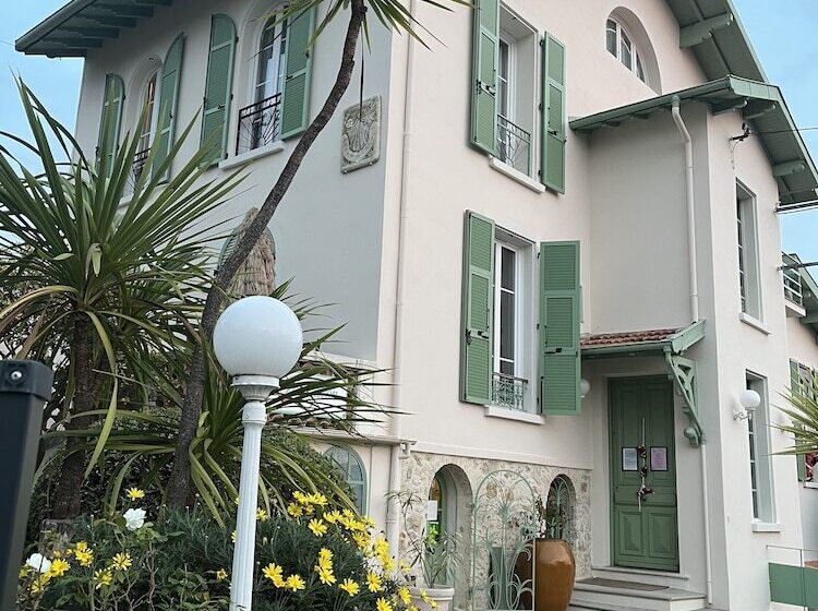 فندق Villa Roseraie
