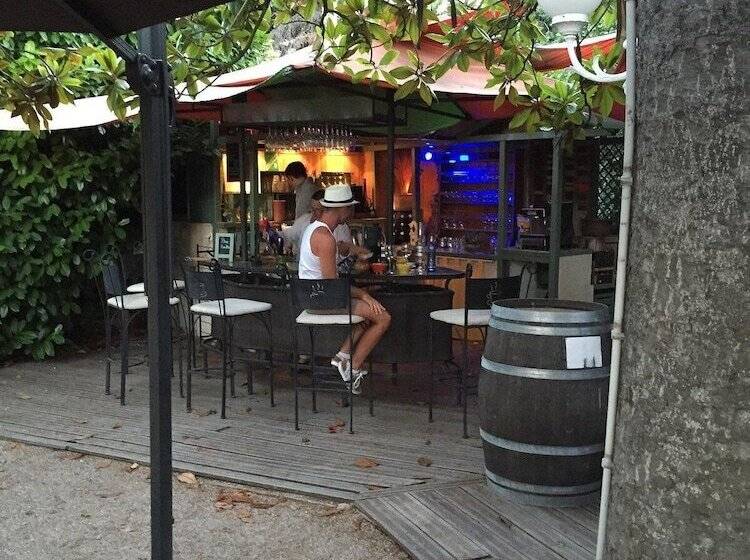 فندق Villa Roseraie