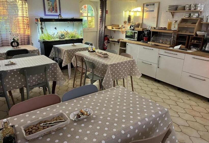 فندق Villa Roseraie