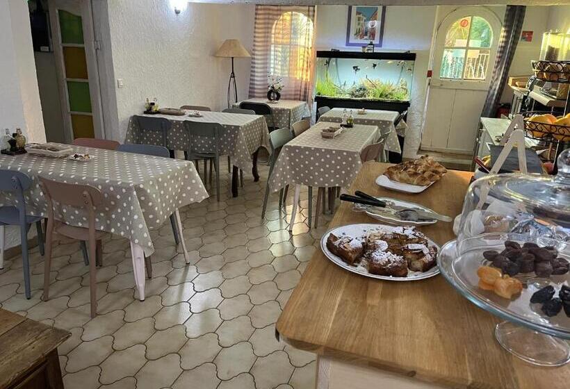 فندق Villa Roseraie