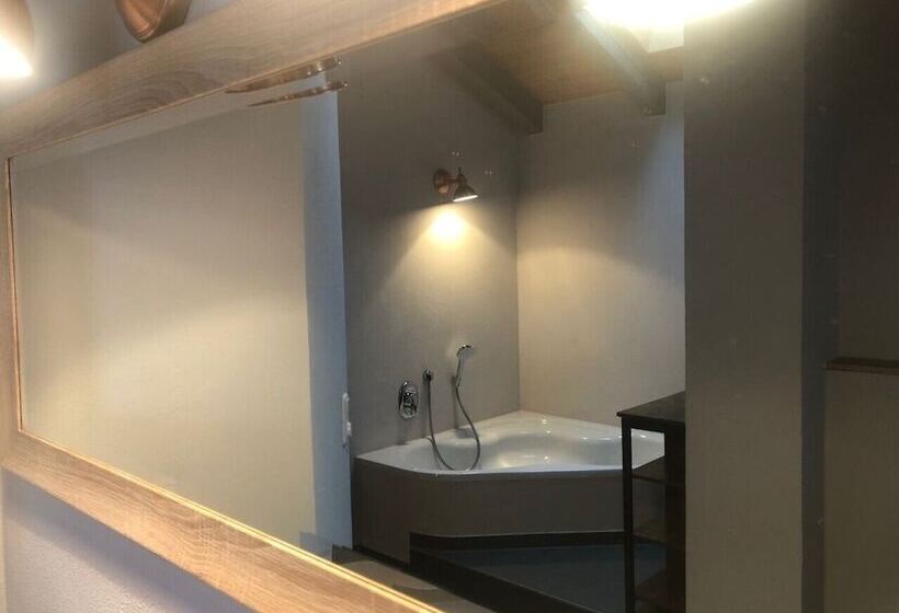 호텔 Wirtshaus Tauernhex