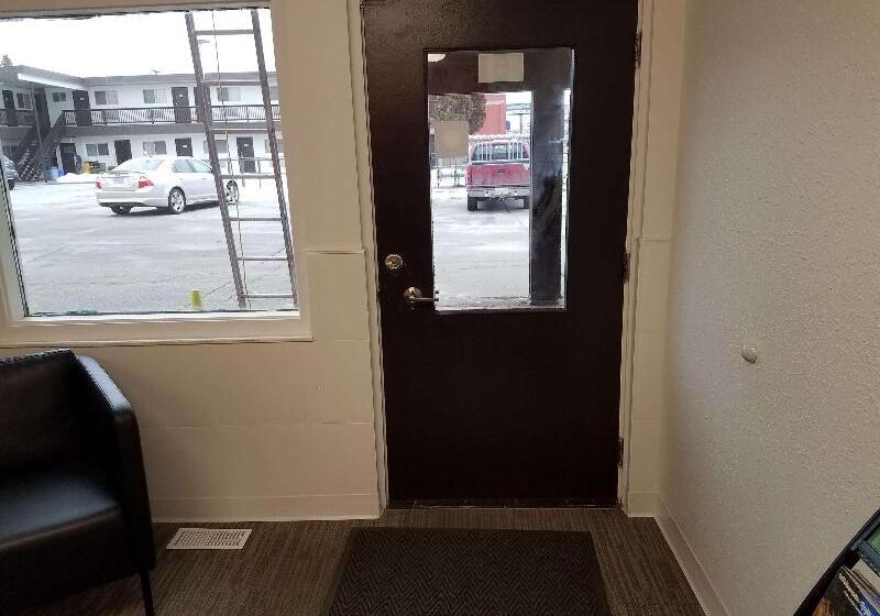 Motel 6 Cranbrook, Bc