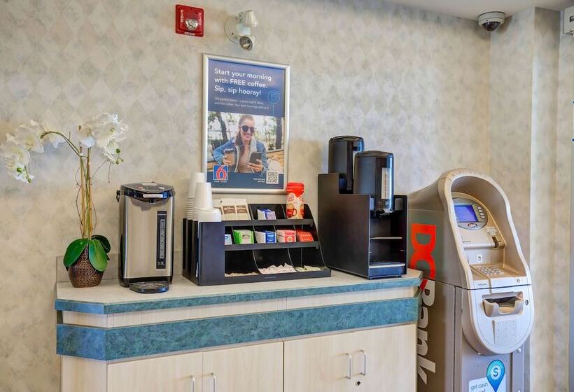 Motel 6grande Prairie, Ab