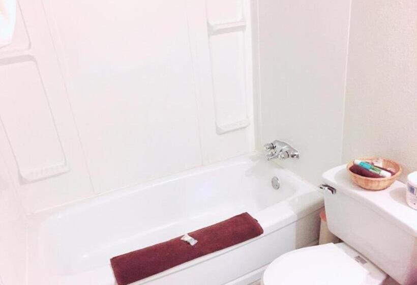 فندق على الطريق Hi Valley Motor Inn