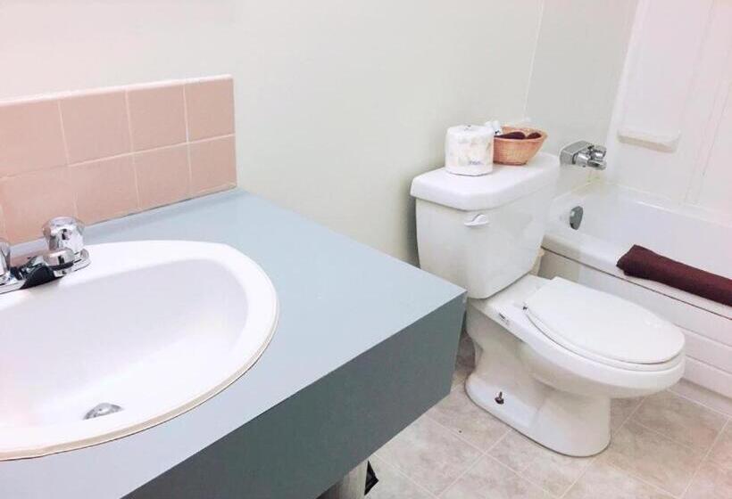 فندق على الطريق Hi Valley Motor Inn