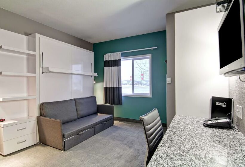 فندق على الطريق Home Inn Medicine Hat