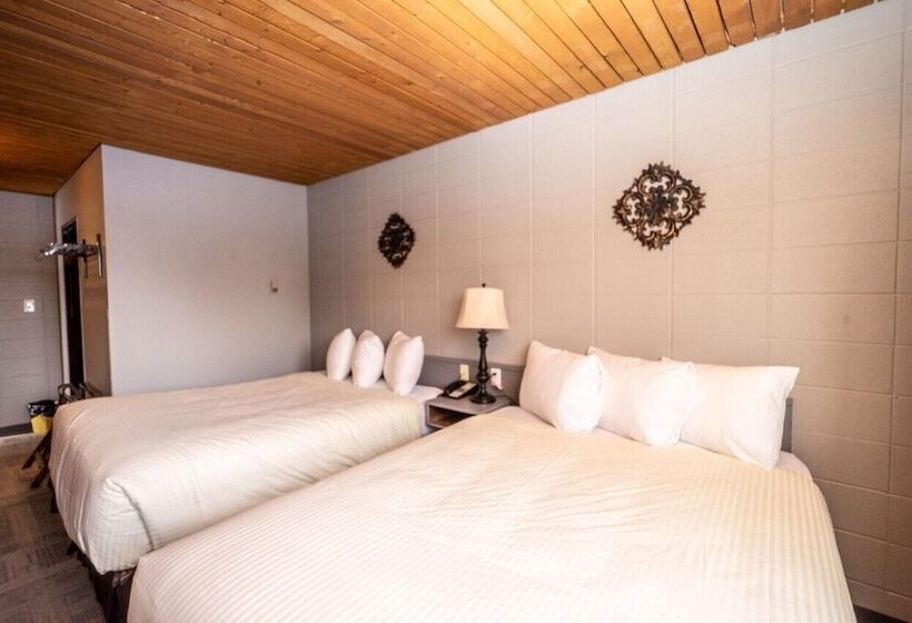 מוטל Vegreville Garden Inn