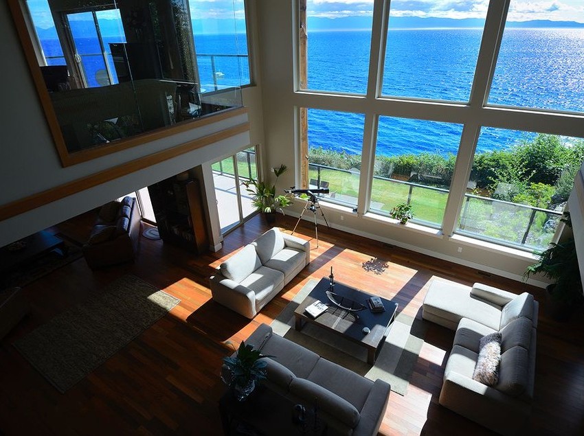 Points West Oceanfront Resort