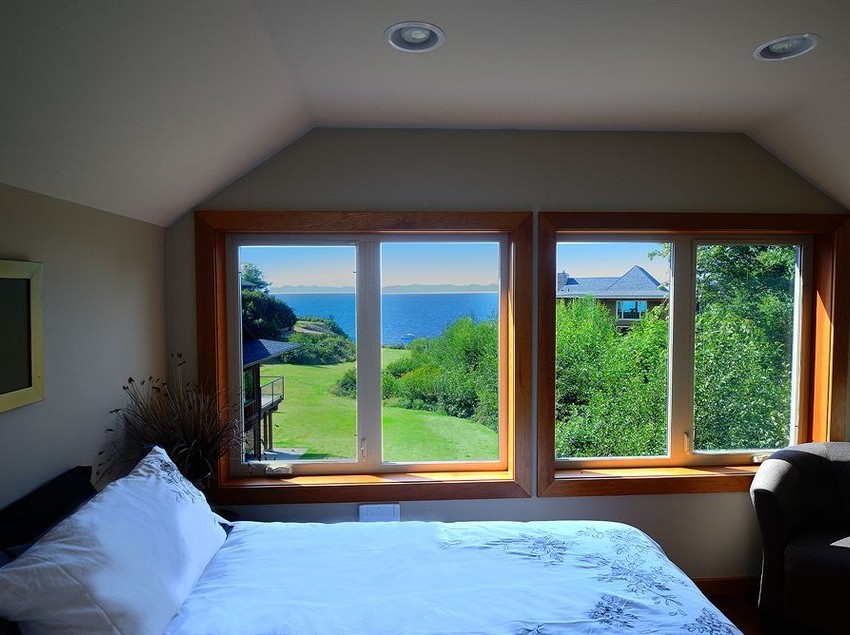 Points West Oceanfront Resort