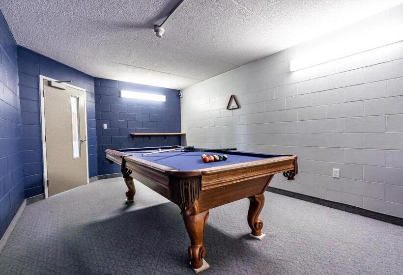 Residence & Conference Centre  Welland