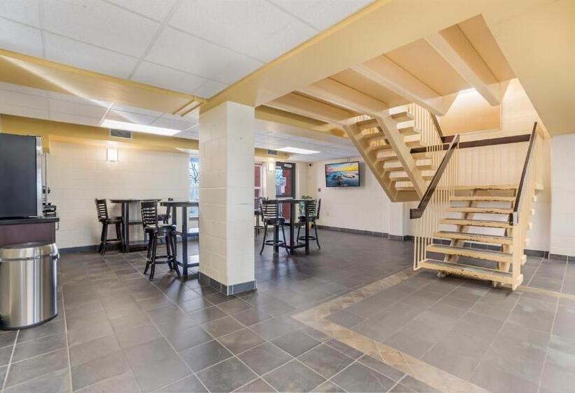 Residence & Conference Centre  Welland