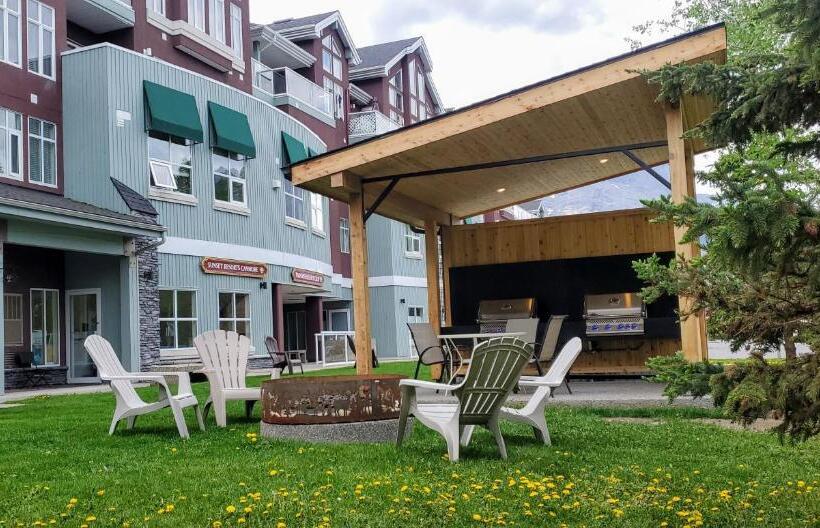 Курорт Sunset Mountain Inn