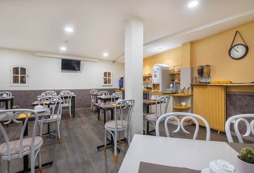 Royal Hotel Versailles