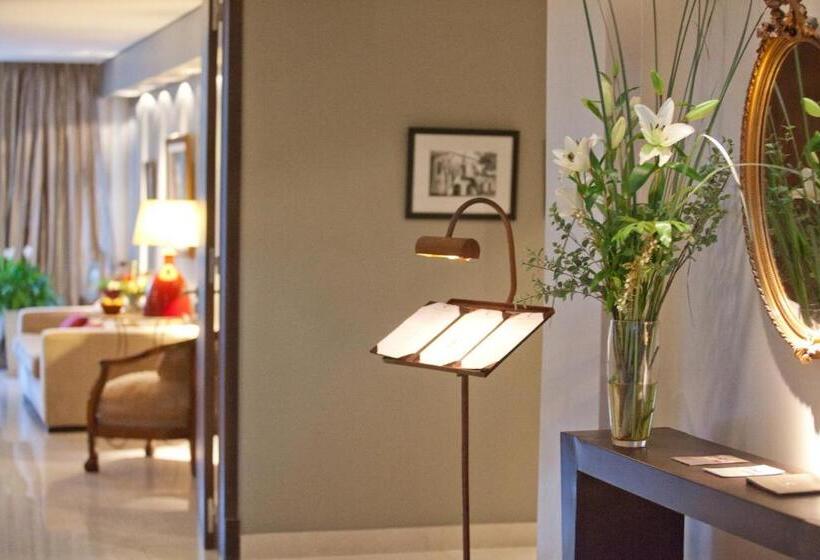 Villa Isidro Hotel Boutique & Spa