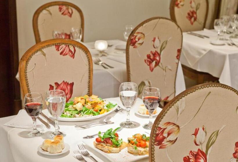 Villa Isidro Hotel Boutique & Spa