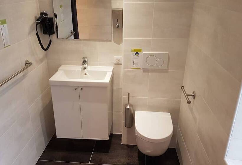 Logis Hotel Yseria   Historical Center