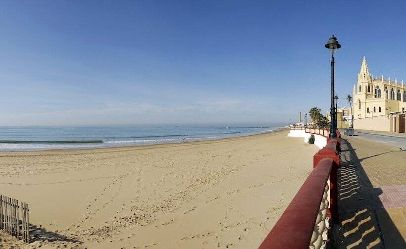 Albergue Inturjoven Chipiona   Hostel