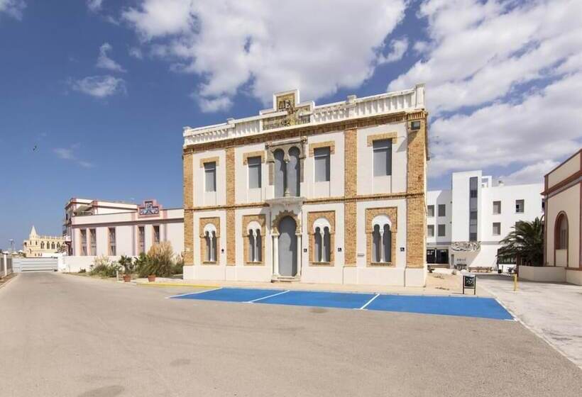 Albergue Inturjoven Chipiona   Hostel