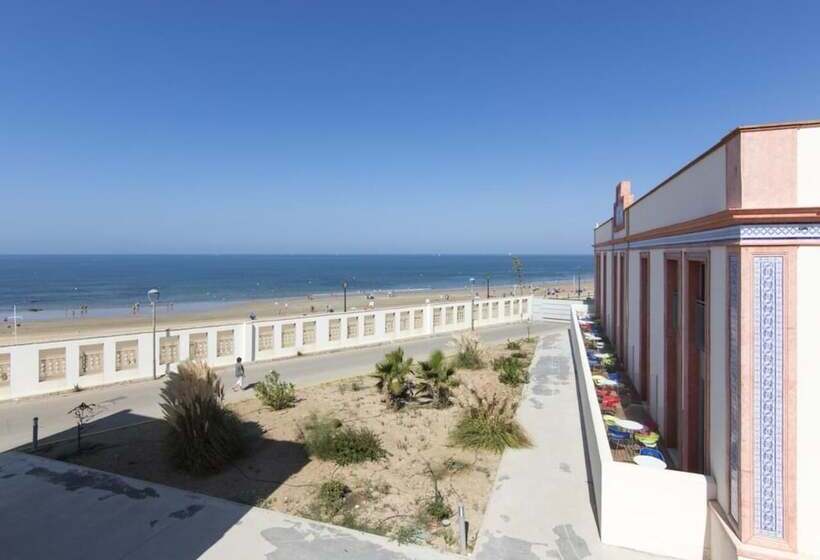 Albergue Inturjoven Chipiona   Hostel