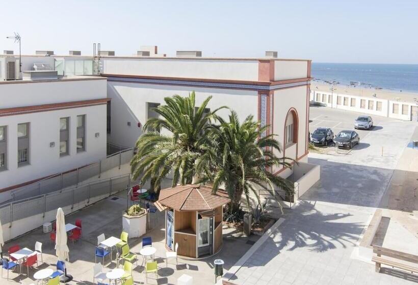 Albergue Inturjoven Chipiona   Hostel