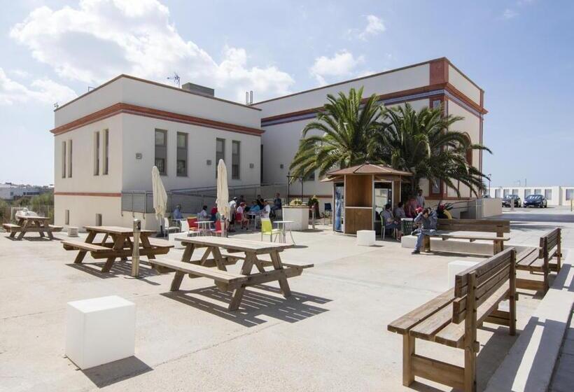 Albergue Inturjoven Chipiona   Hostel