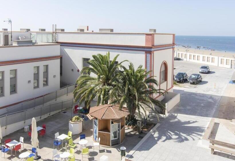 Albergue Inturjoven Chipiona   Hostel