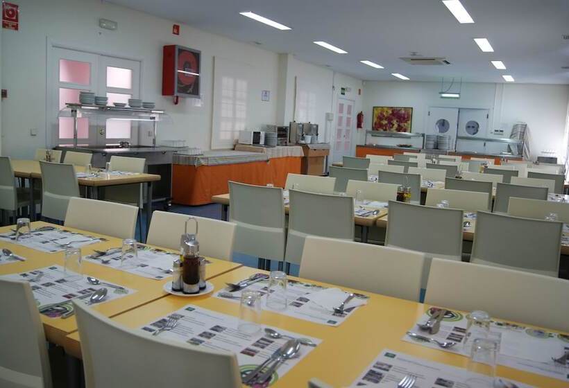 Albergue Inturjoven Huelva   Hostel