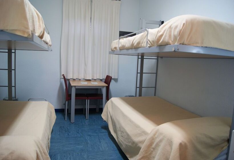 Albergue Inturjoven Huelva   Hostel