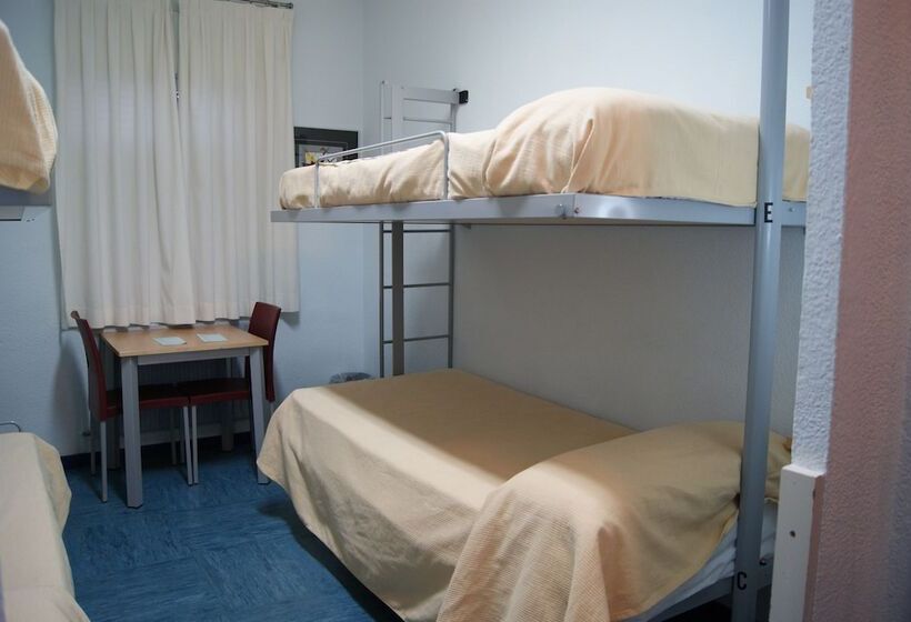 Albergue Inturjoven Huelva   Hostel