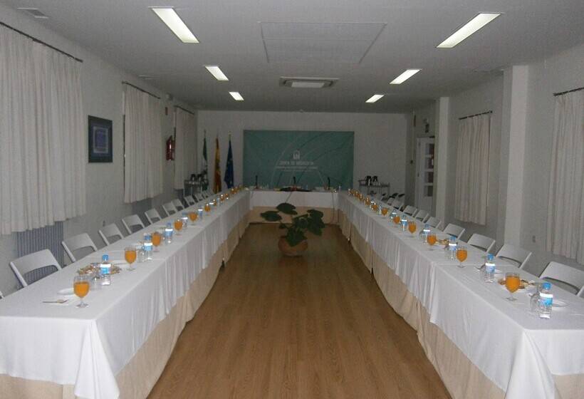 Albergue Inturjoven Huelva   Hostel