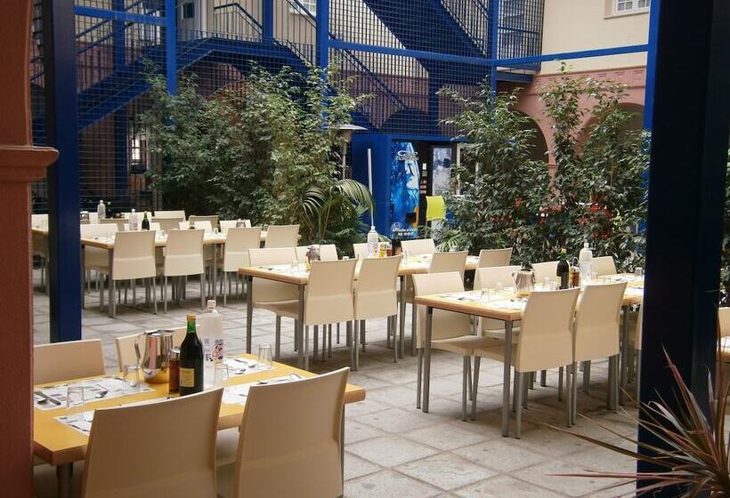 Albergue Inturjoven Huelva   Hostel