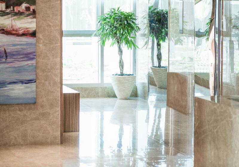 Aparthotel Adagio Fujairah